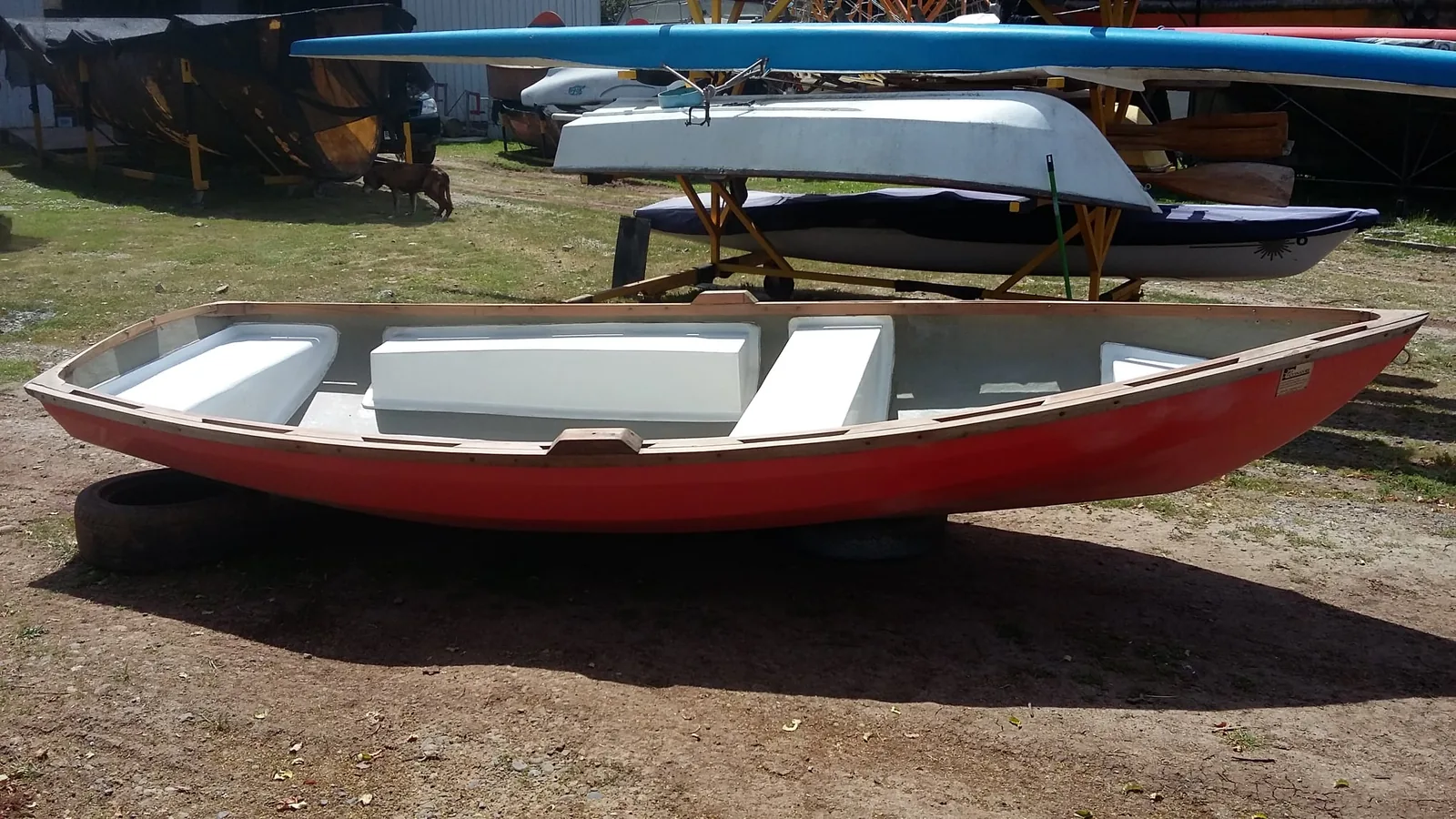 Bote Lobster terminado para navegaci&oacute;n recreativa
