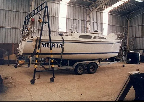 Velero en taller durante evaluacion de reacondicionamiento funcional