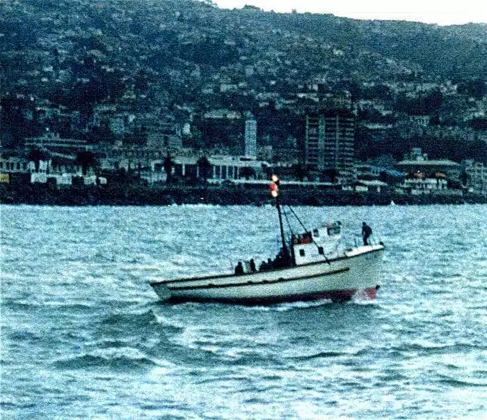 C-IV terminado navegando frente a la costa