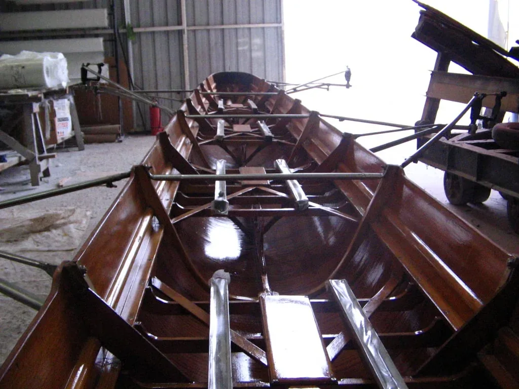 Embarcación de remo · restauración en madera · archivo CONAVRE